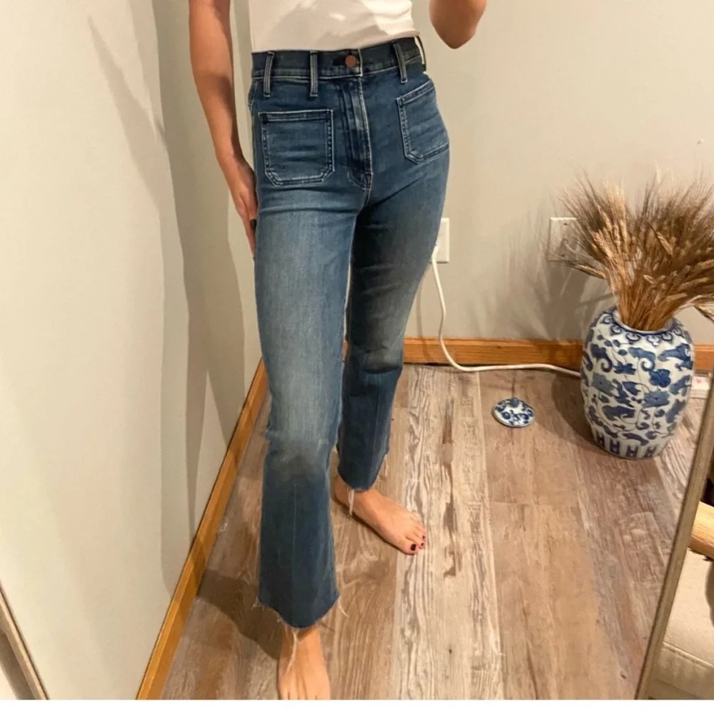 Mother the Hustler patch ankle fray in medium wash